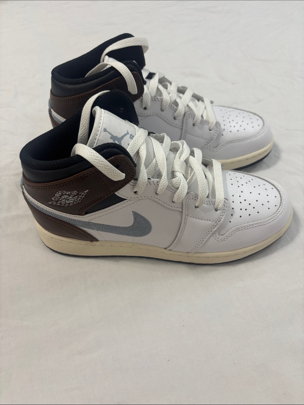 Jordan 1 Mid SE in White, Brown & Blue Grey